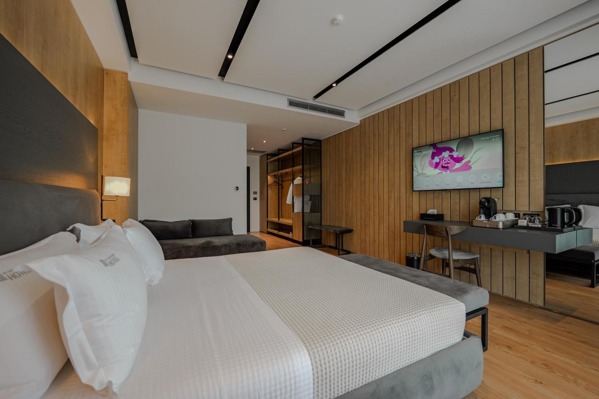 Uji Ftohte Hotel 4*